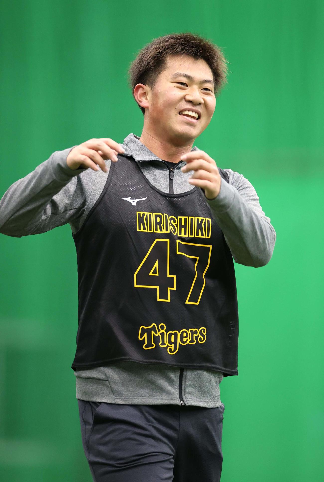 笑顔を見せる桐敷（撮影・上田博志）