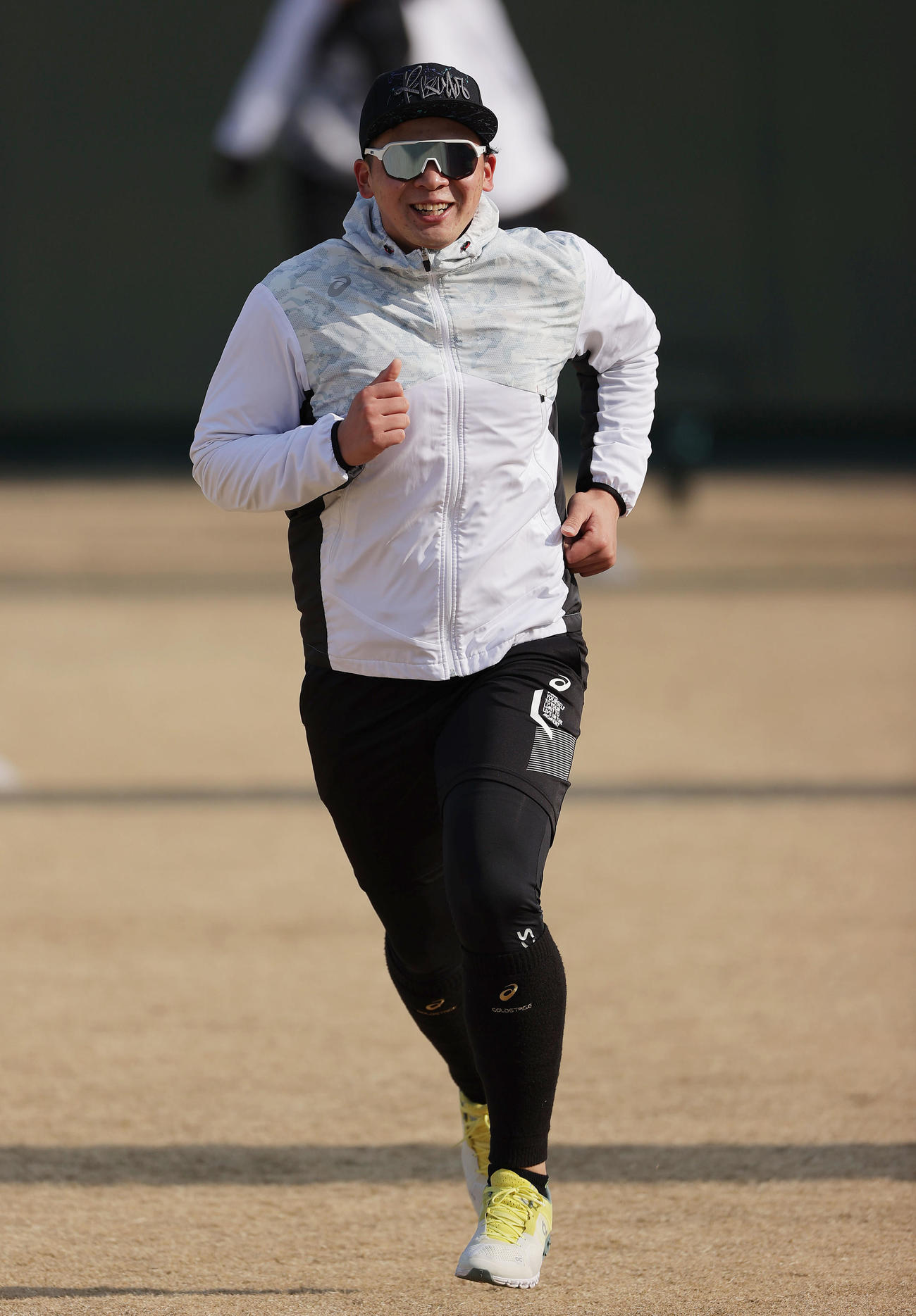 ランニングを行う井上（撮影・前田充）