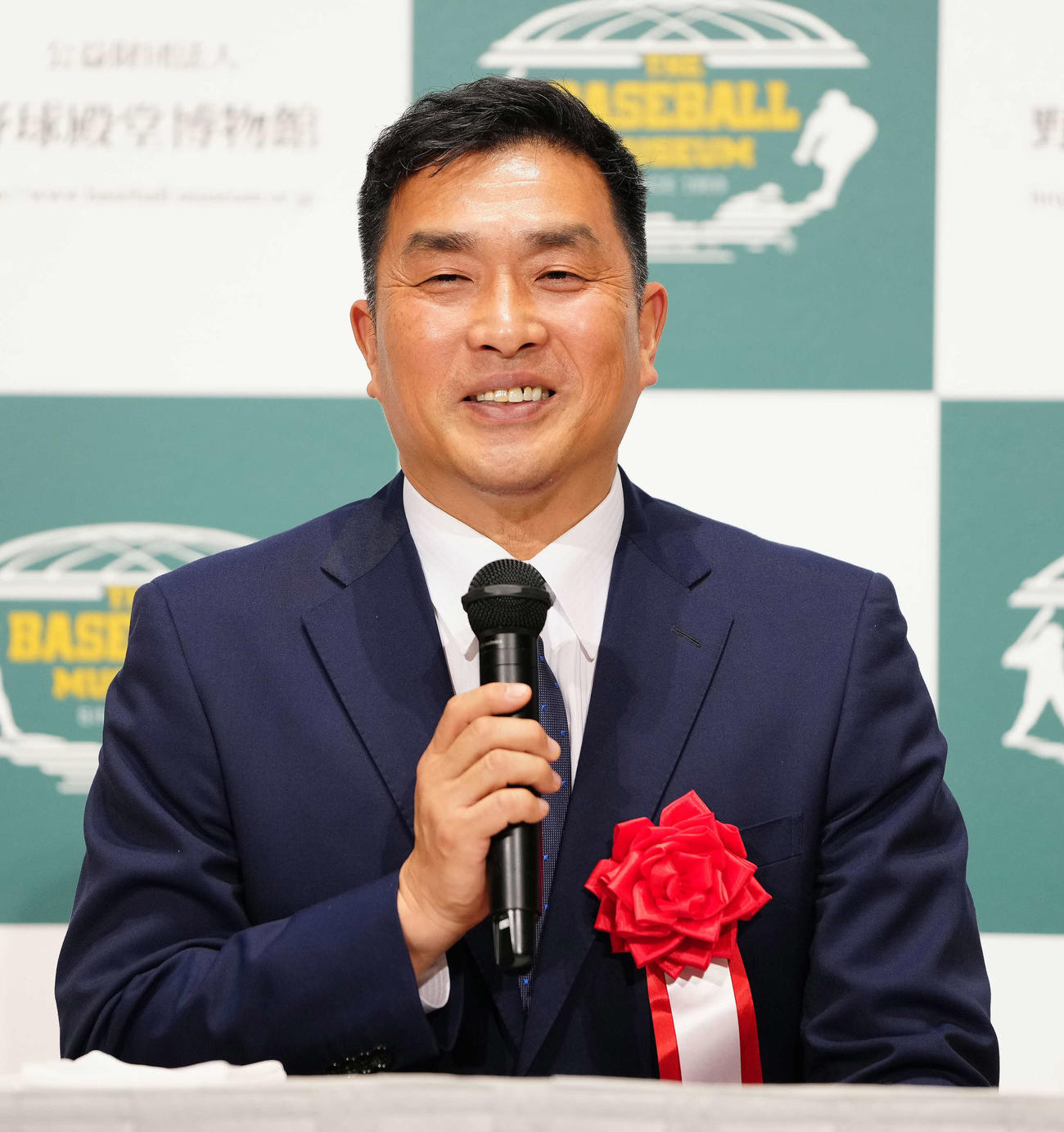 2022年野球殿堂入りが発表され、会見に臨む山本氏（撮影・江口和貴）