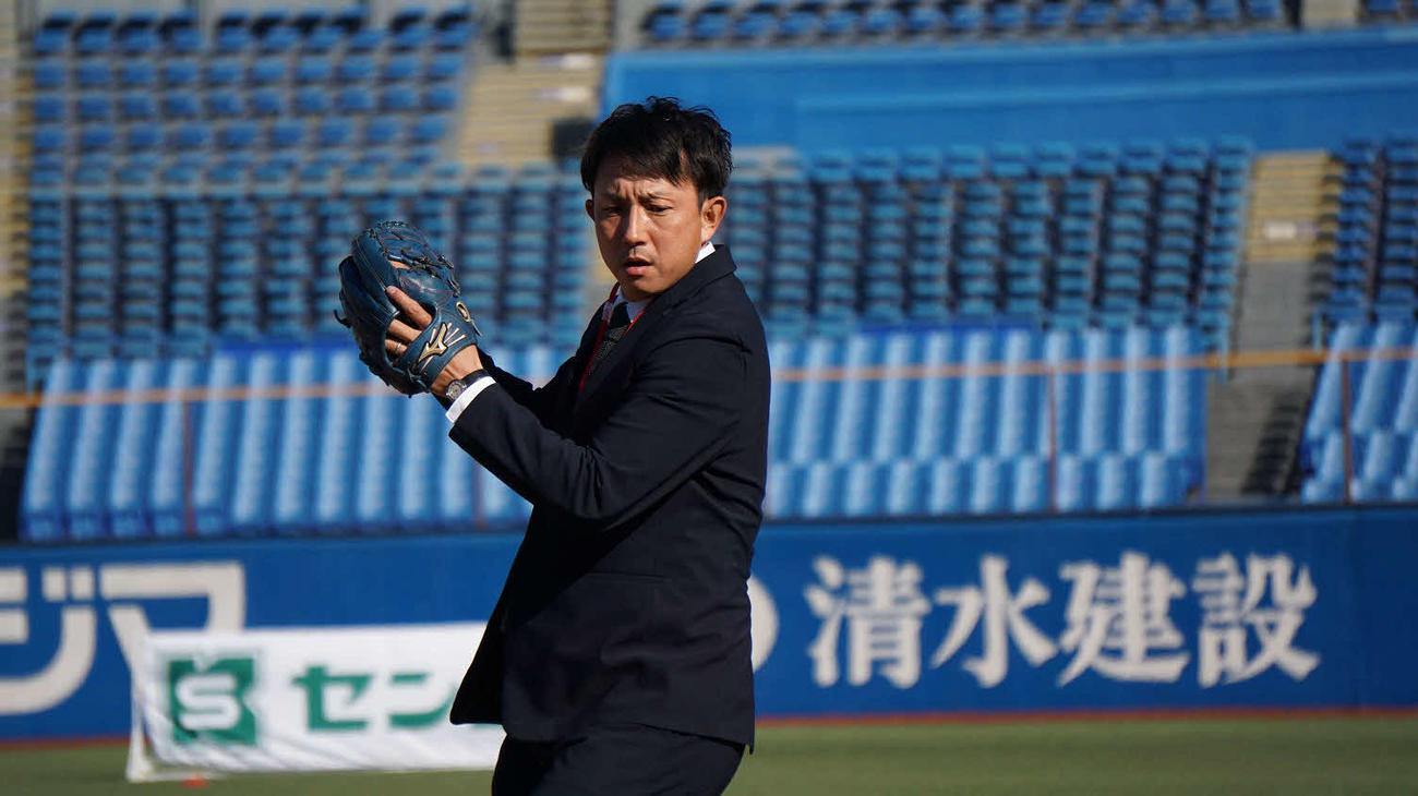 「第2回くら寿司・トーナメント2021決勝戦」で始球式とあいさつをしたBC・栃木の川崎宗則