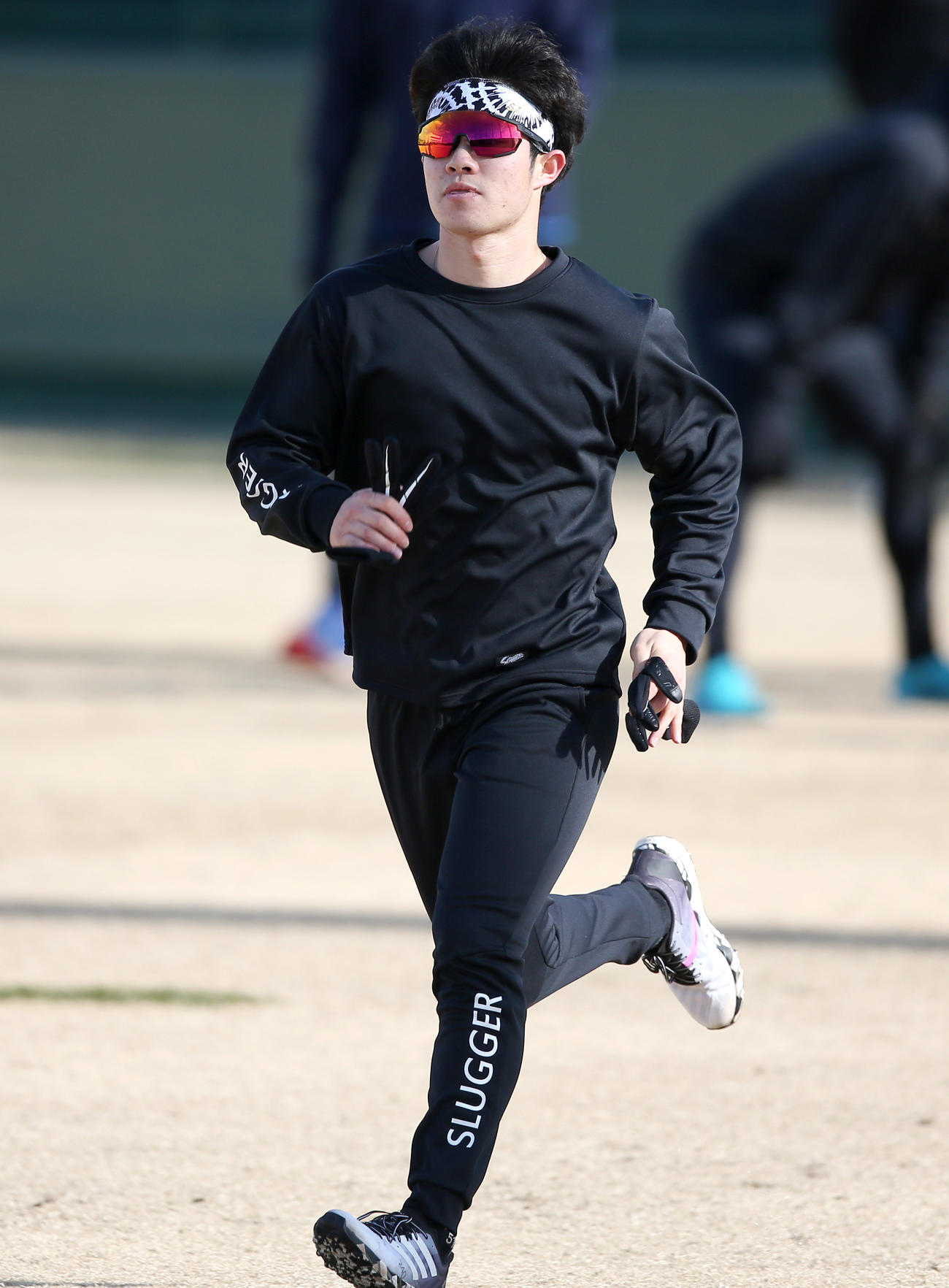 自主トレする中野拓夢（2022年1月15日撮影）