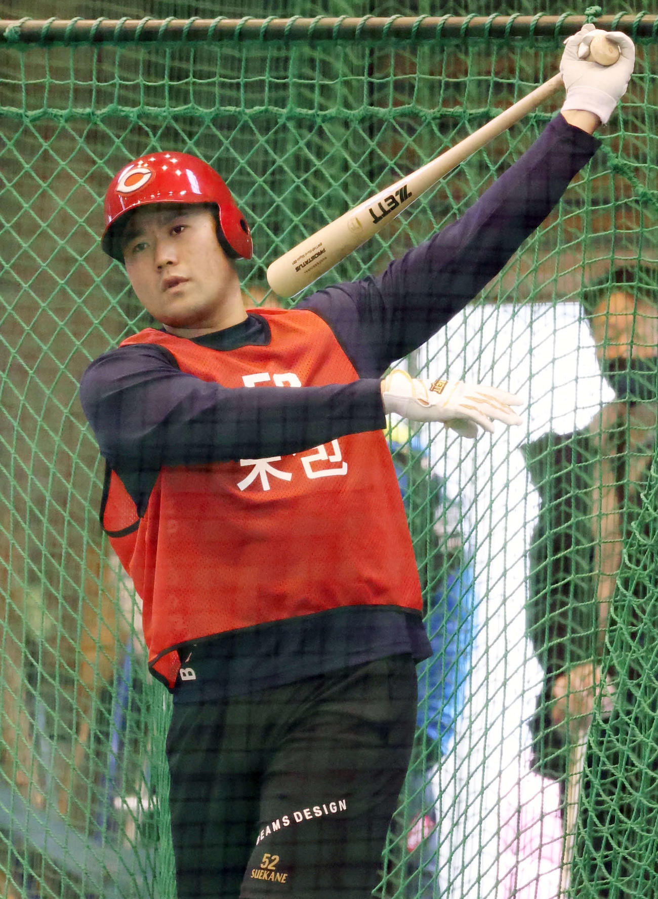 打撃練習をする広島末包昇太（2022年1月15日撮影）
