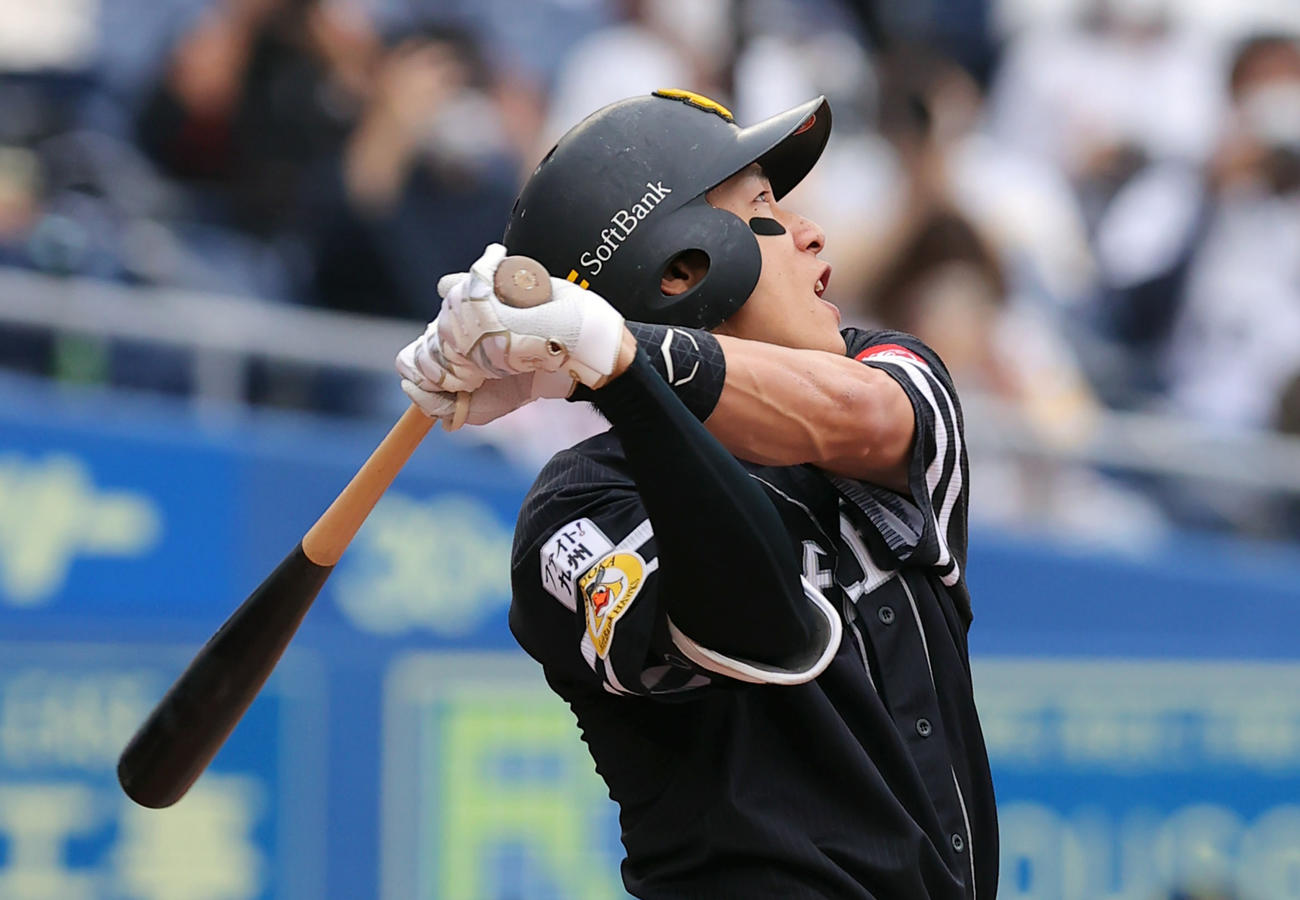 柳田悠岐（2021年10月16日撮影）