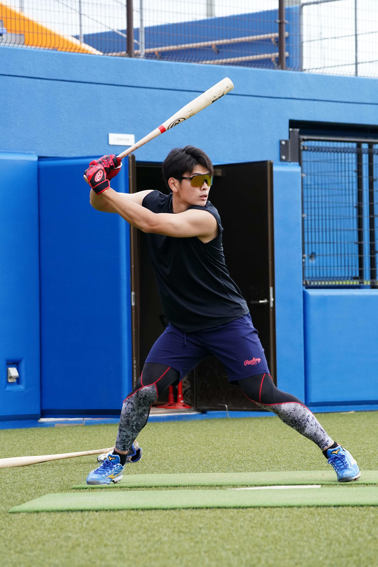 ロングティーに励む日本ハム野村（球団提供）