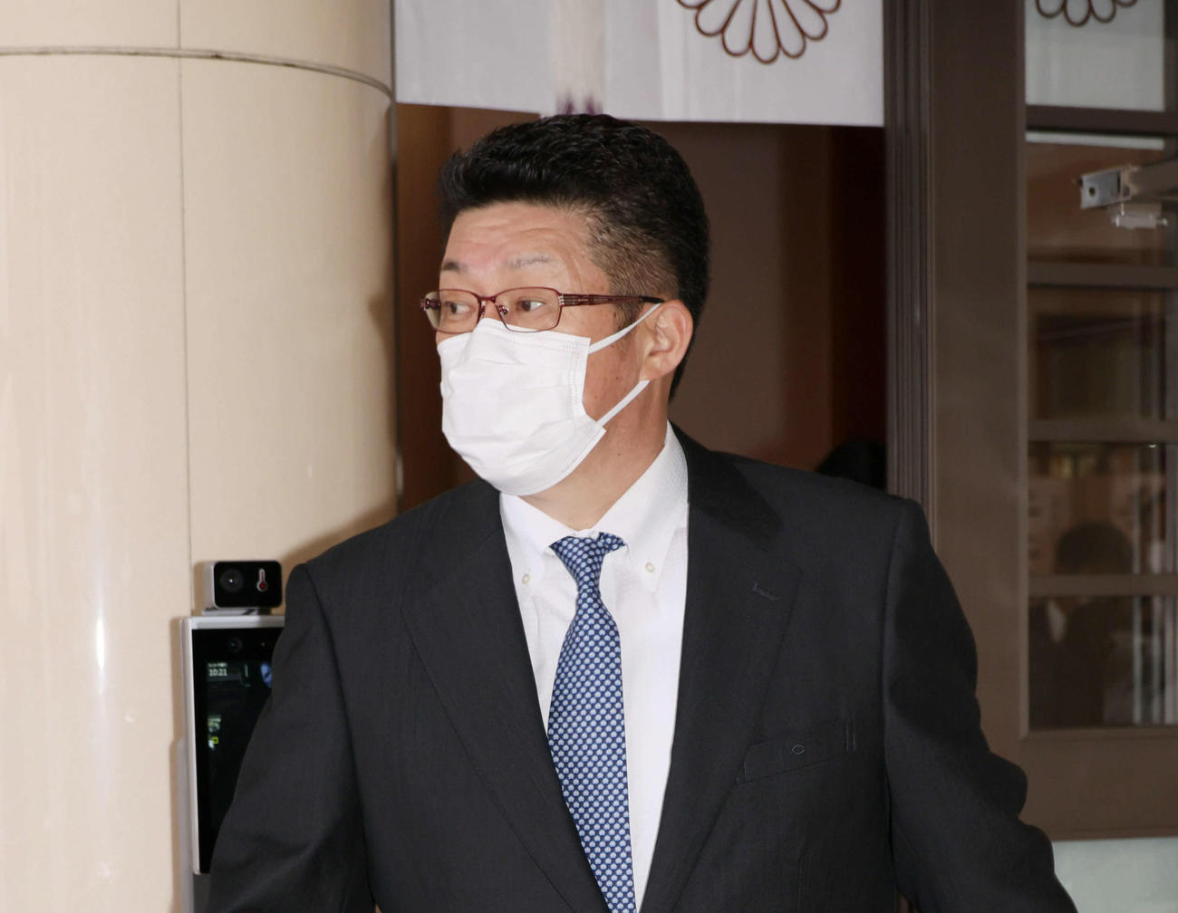 必勝祈願をした広島佐々岡監督（撮影・加藤孝規）