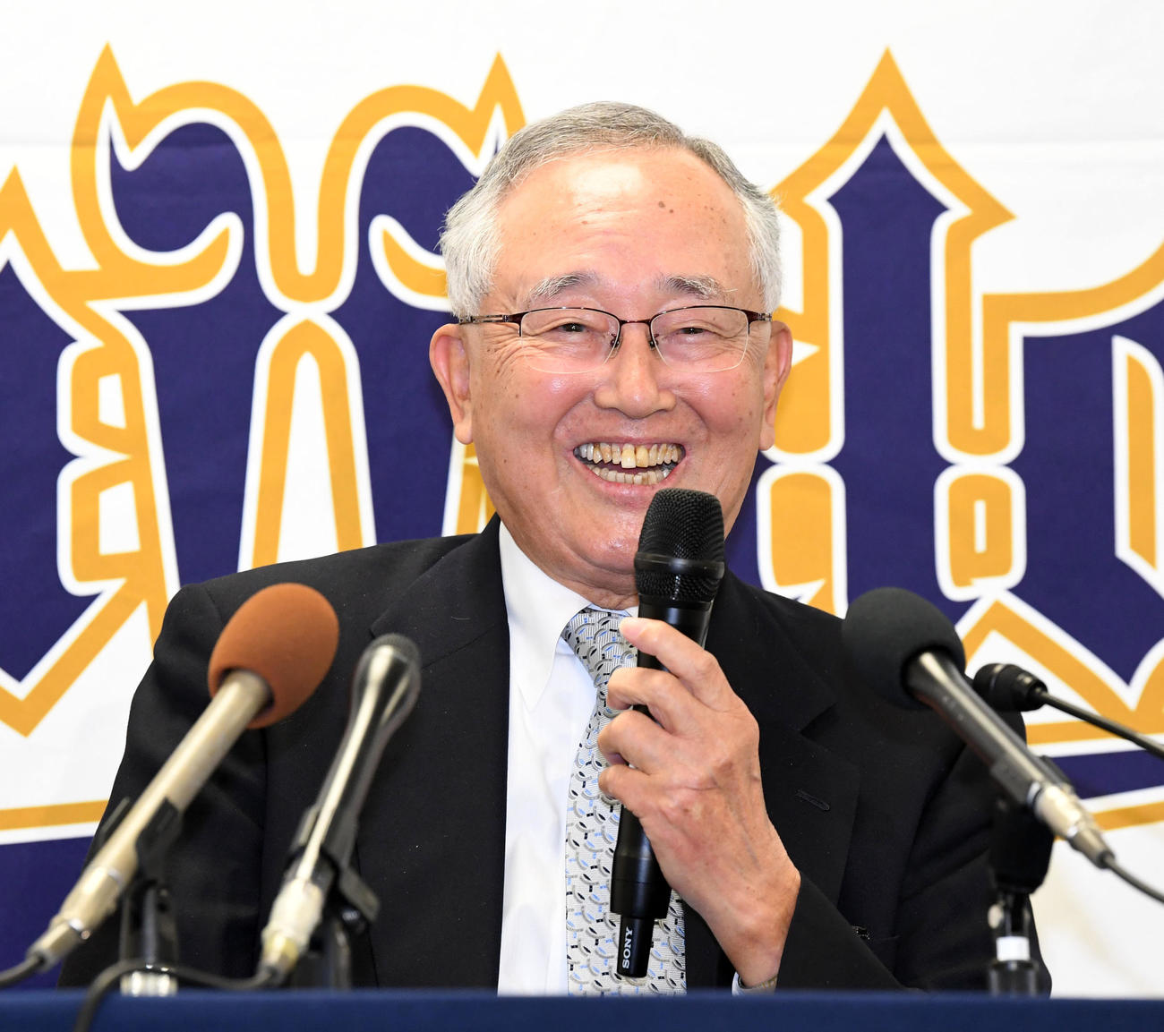 今シーズン限りでのオーナー退任を表明するオリックス宮内オーナー（撮影・前岡正明）