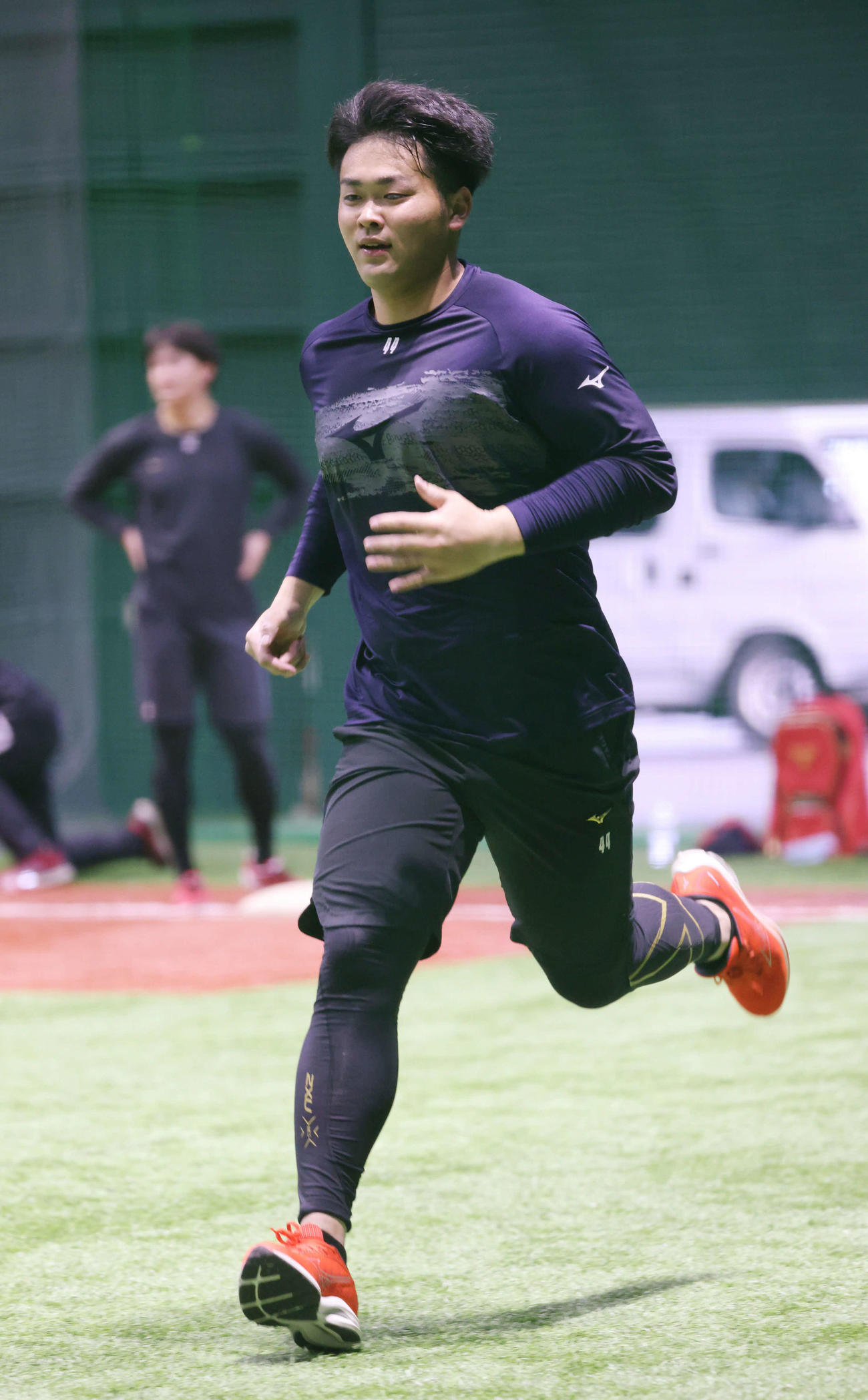 合同自主トレで走り込む広島林（撮影・加藤孝規）