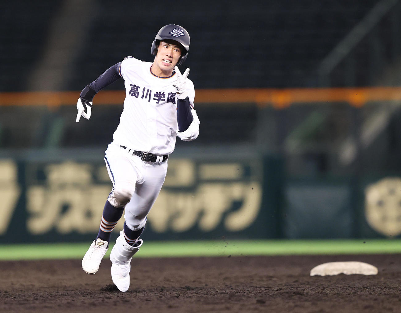 高川学園・源卓（2021年8月15日撮影）