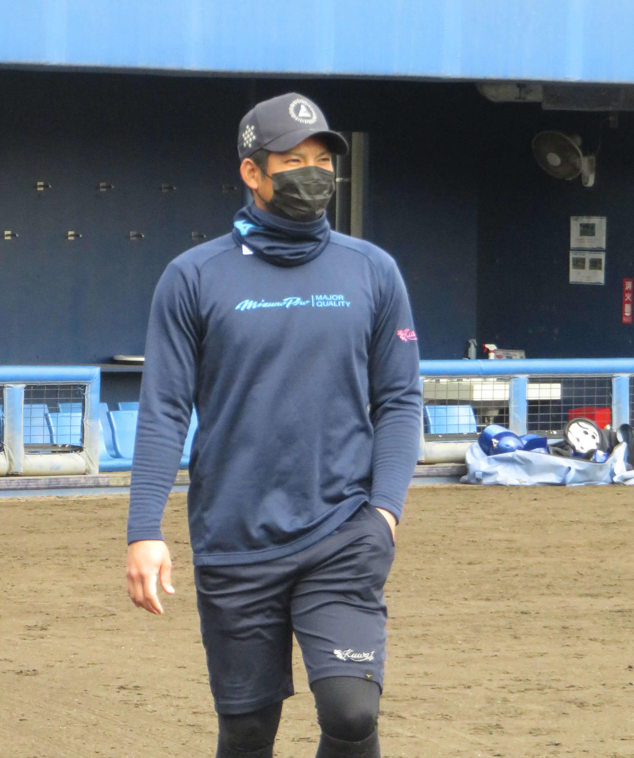自主トレを行ったDeNA桑原