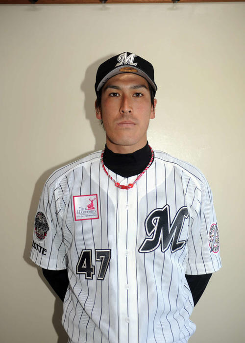 08年、背番号を変更したロッテ手嶌智