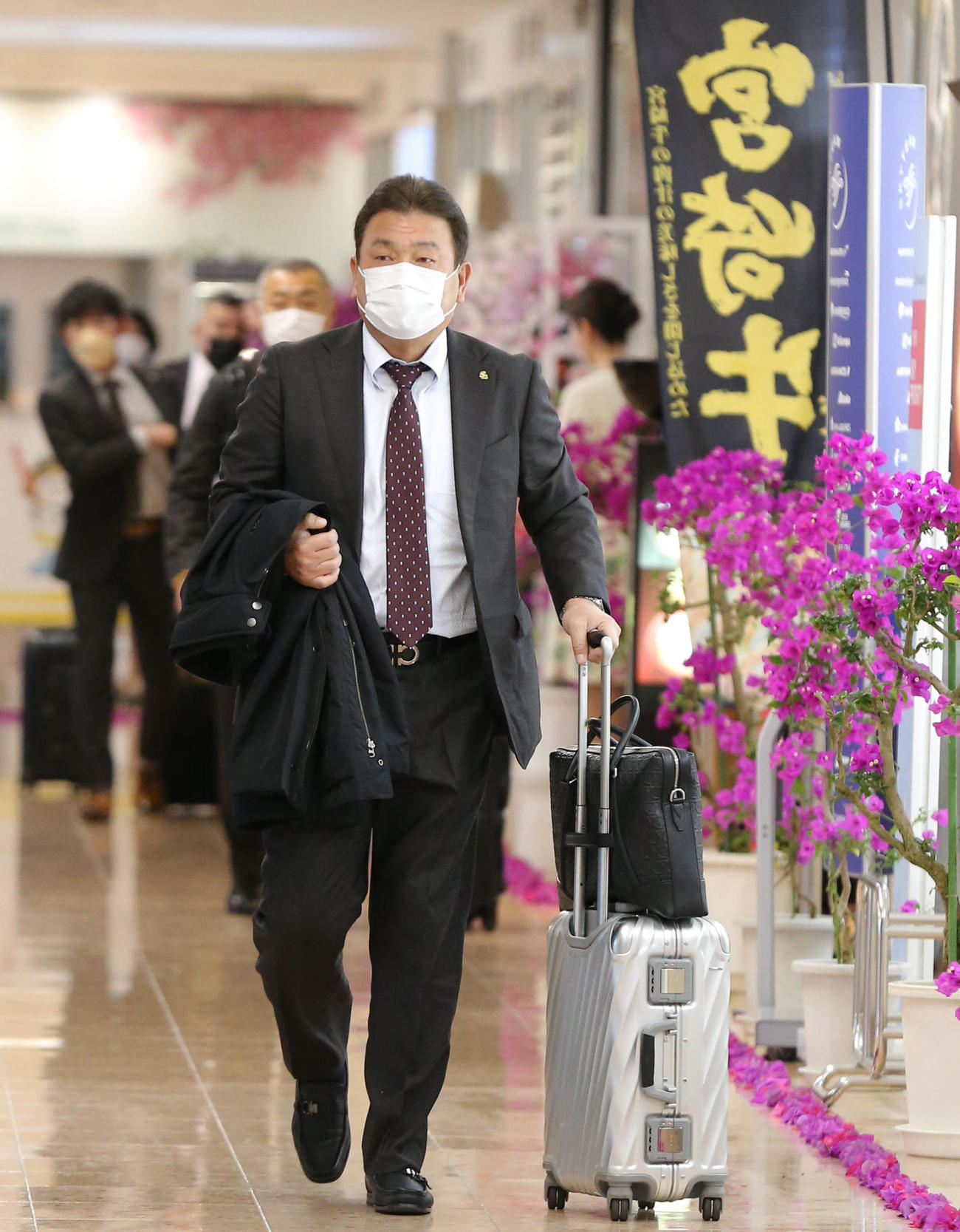 春季キャンプで宮崎入りした藤本監督（代表撮影）