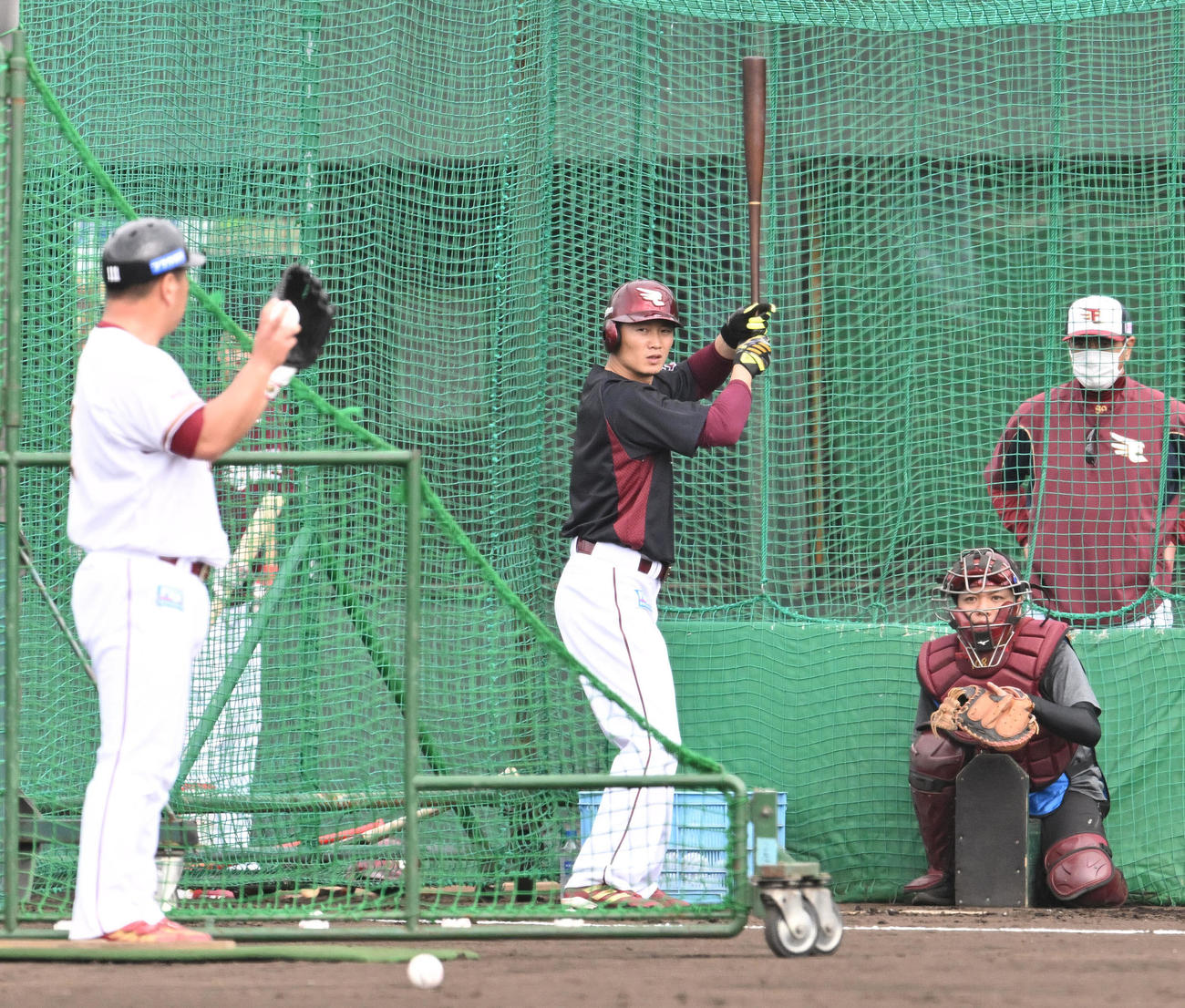 フリー打撃に臨む楽天西川（撮影・滝沢徹郎）