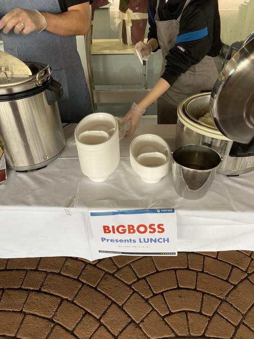 キャンプ2日目もBIGBOSSからランチの差し入れが