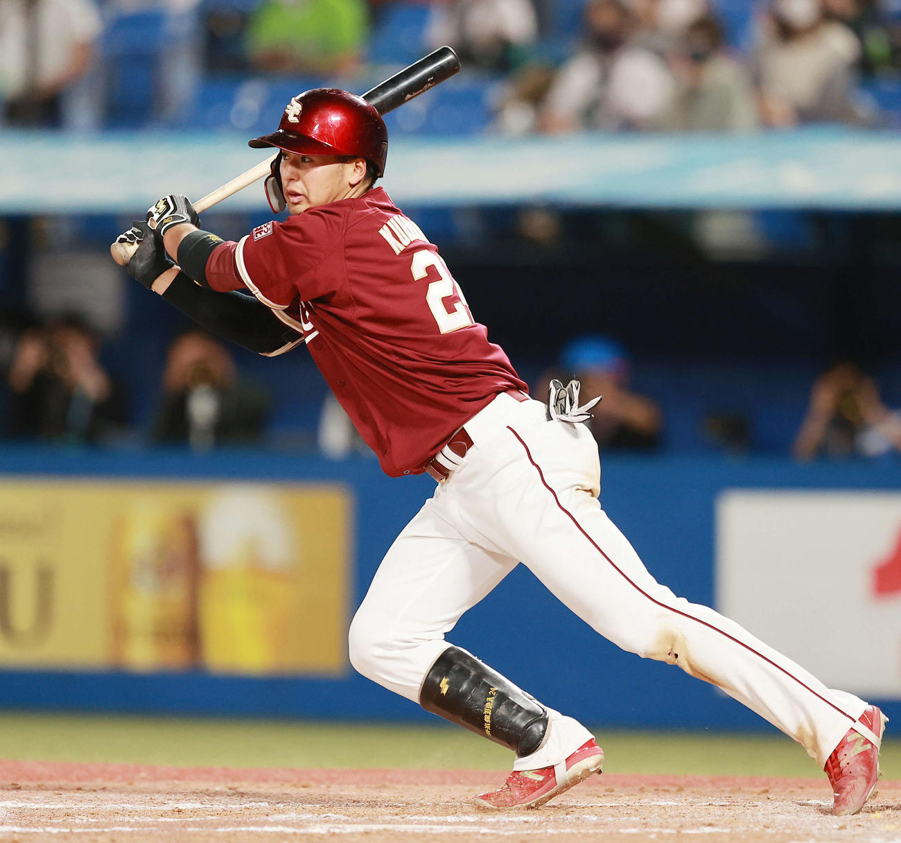 21年6月、左前安打を放つ黒川