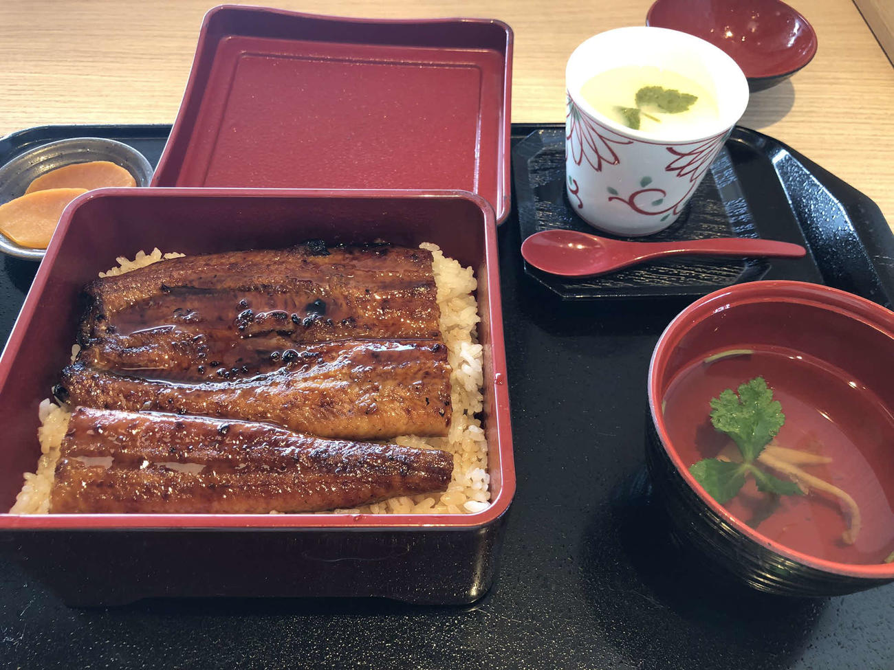 「うなぎの駅」のうな重
