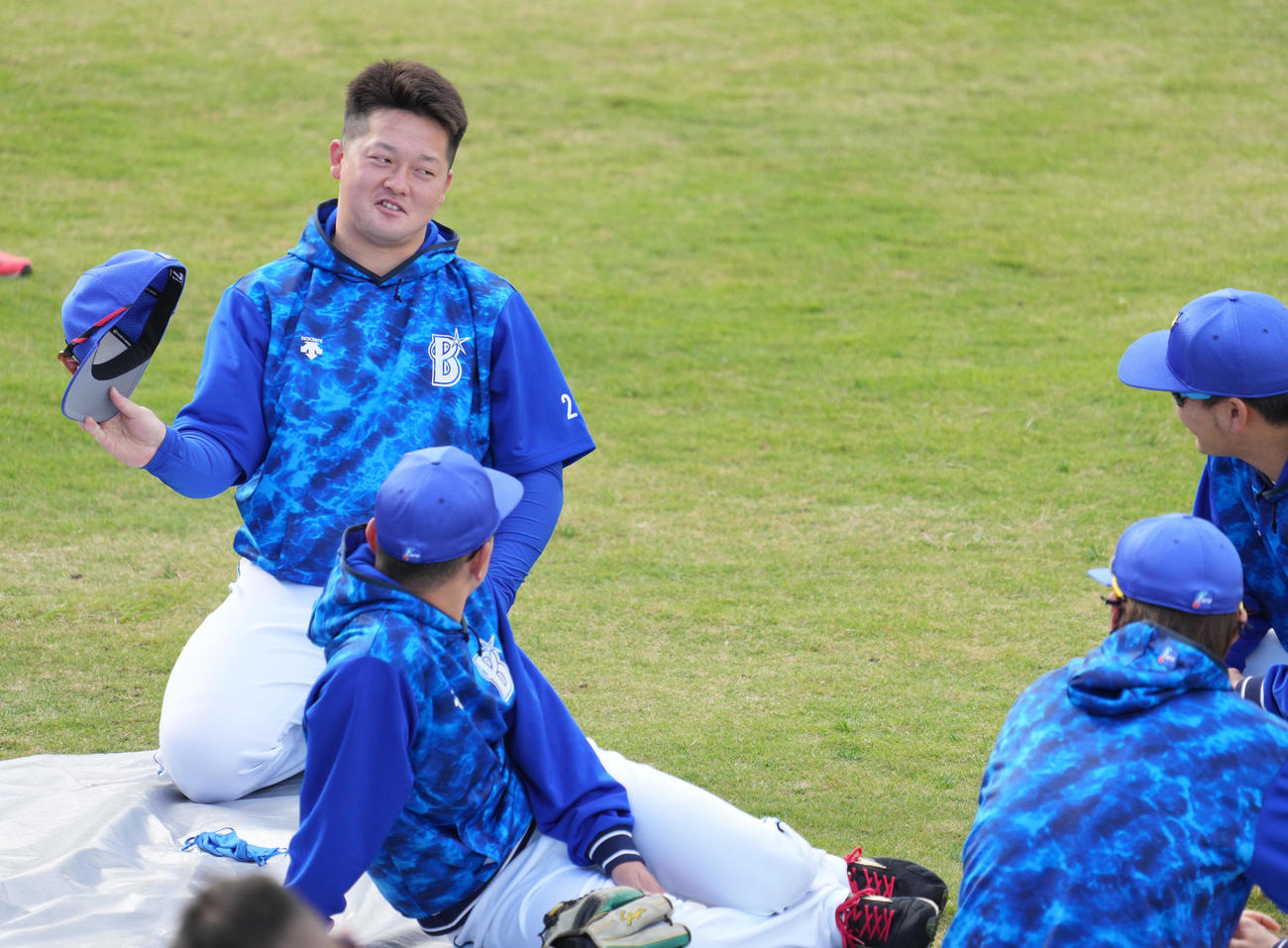 2軍嘉手納キャンプに合流したDeNA牧（撮影・小沢裕）