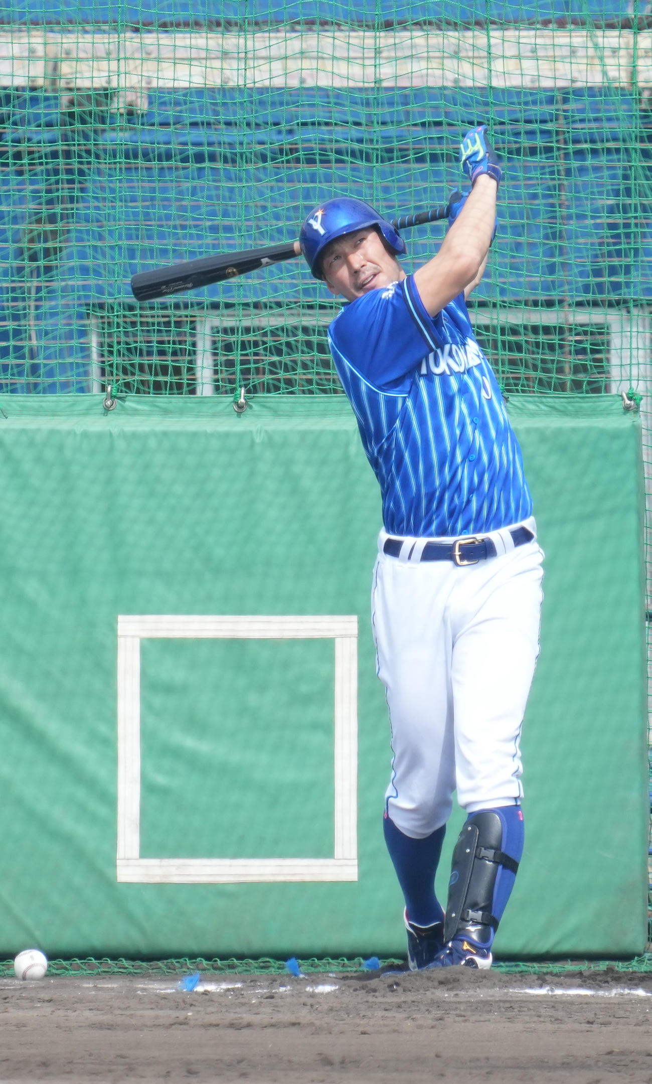 1軍宜野湾キャンプに合流しフリー打撃に臨むDeNA大田（撮影・小沢裕）