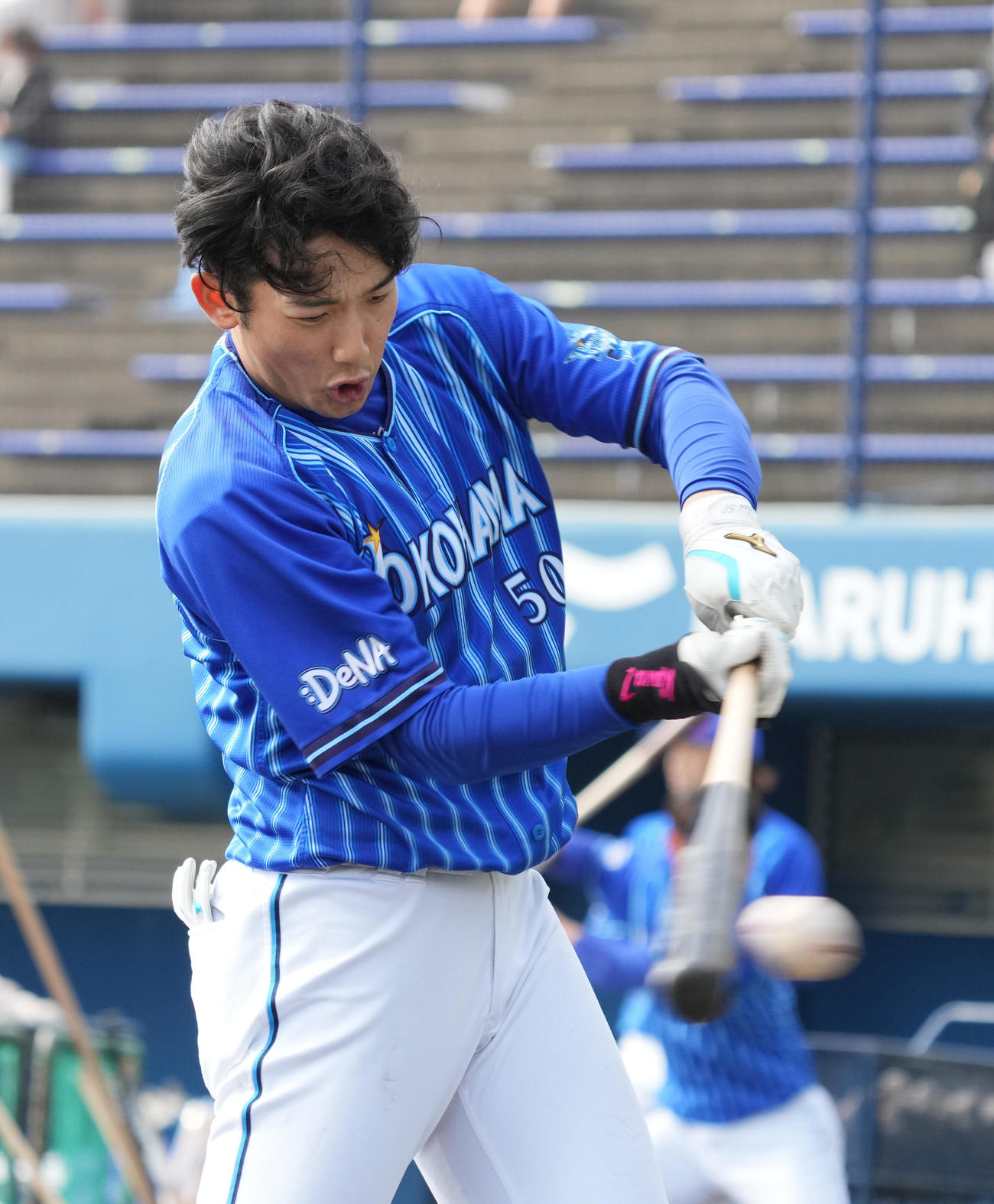 打撃練習に臨むDeNA山本祐大（2022年2月5日　撮影）