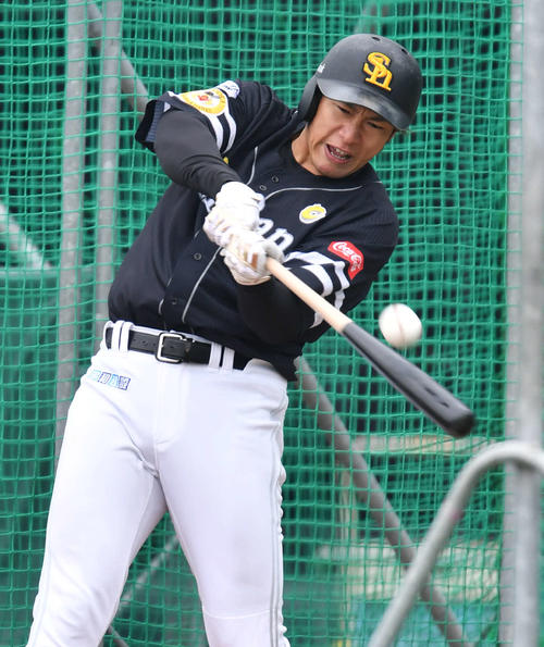 ソフトバンク柳田悠岐かっ飛ばした フリー打撃12発「開幕100％目標」10