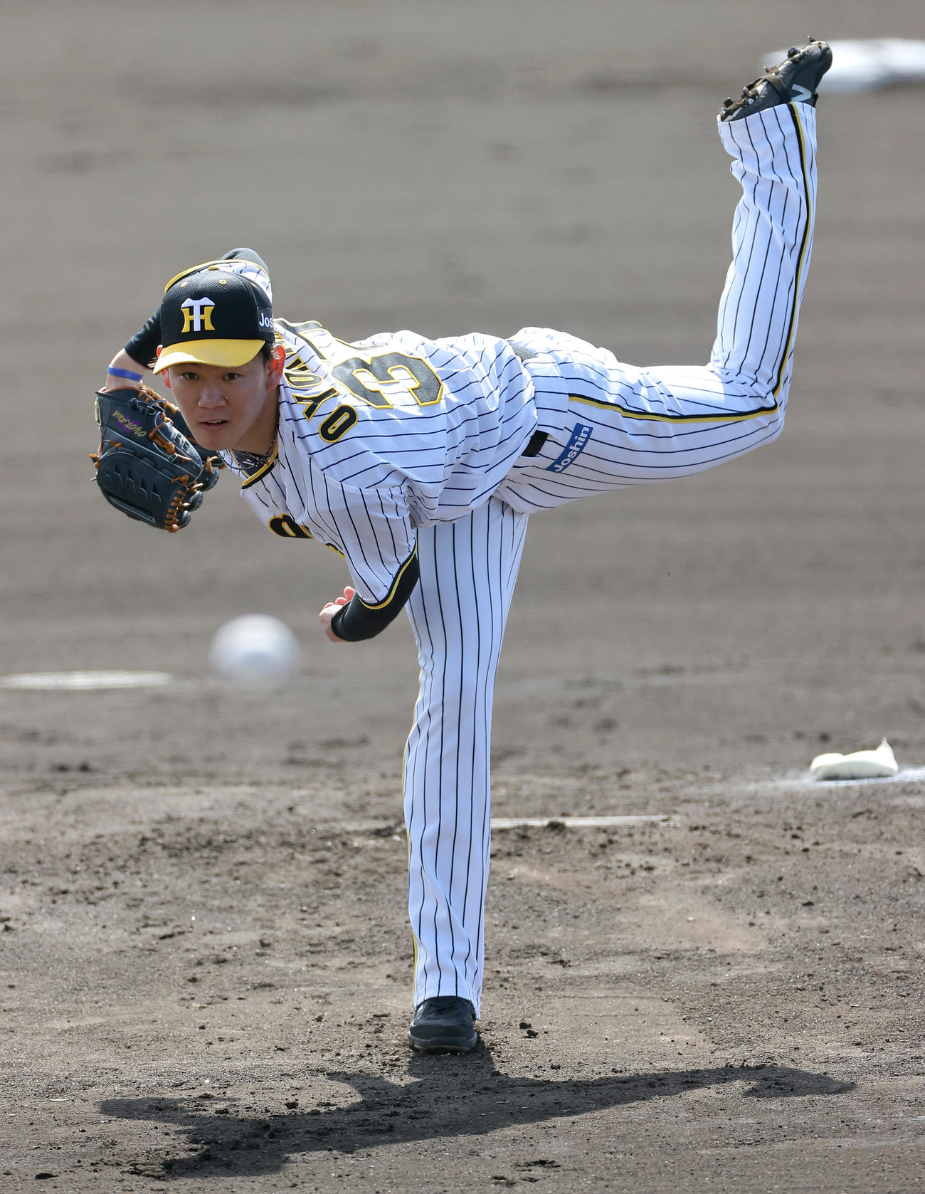 阪神対日本ハム　先発するも3回3失点だった阪神及川（撮影・上山淳一）