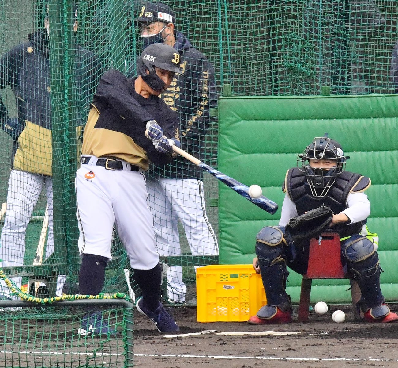 フリー打撃を行うオリックス吉田正（撮影・和賀正仁）