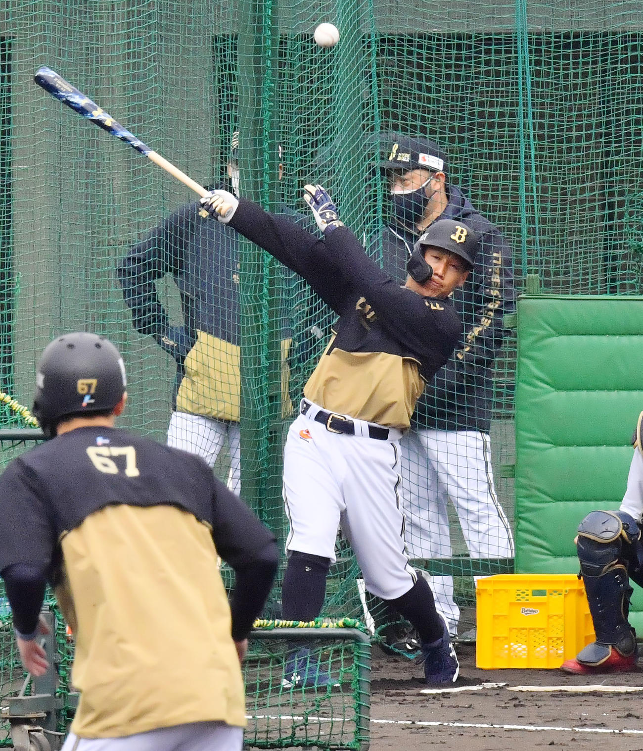 フリー打撃を行うオリックス吉田正（撮影・和賀正仁）