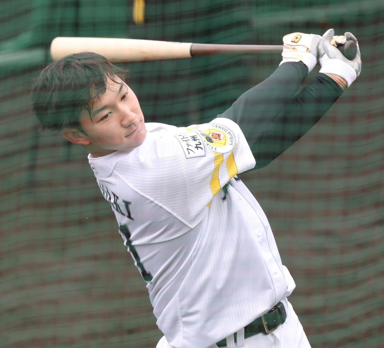 ティー打撃をするソフトバンク正木智也（2022年2月3日）
