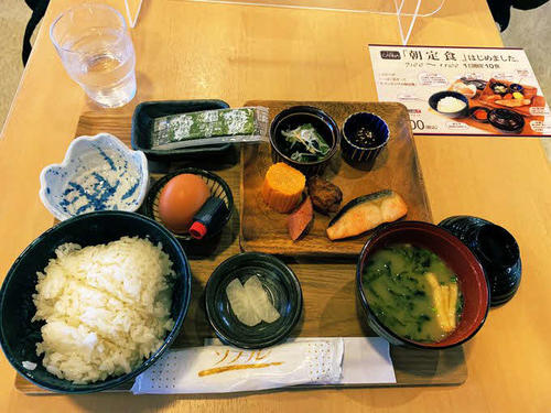 CANNAの朝定食