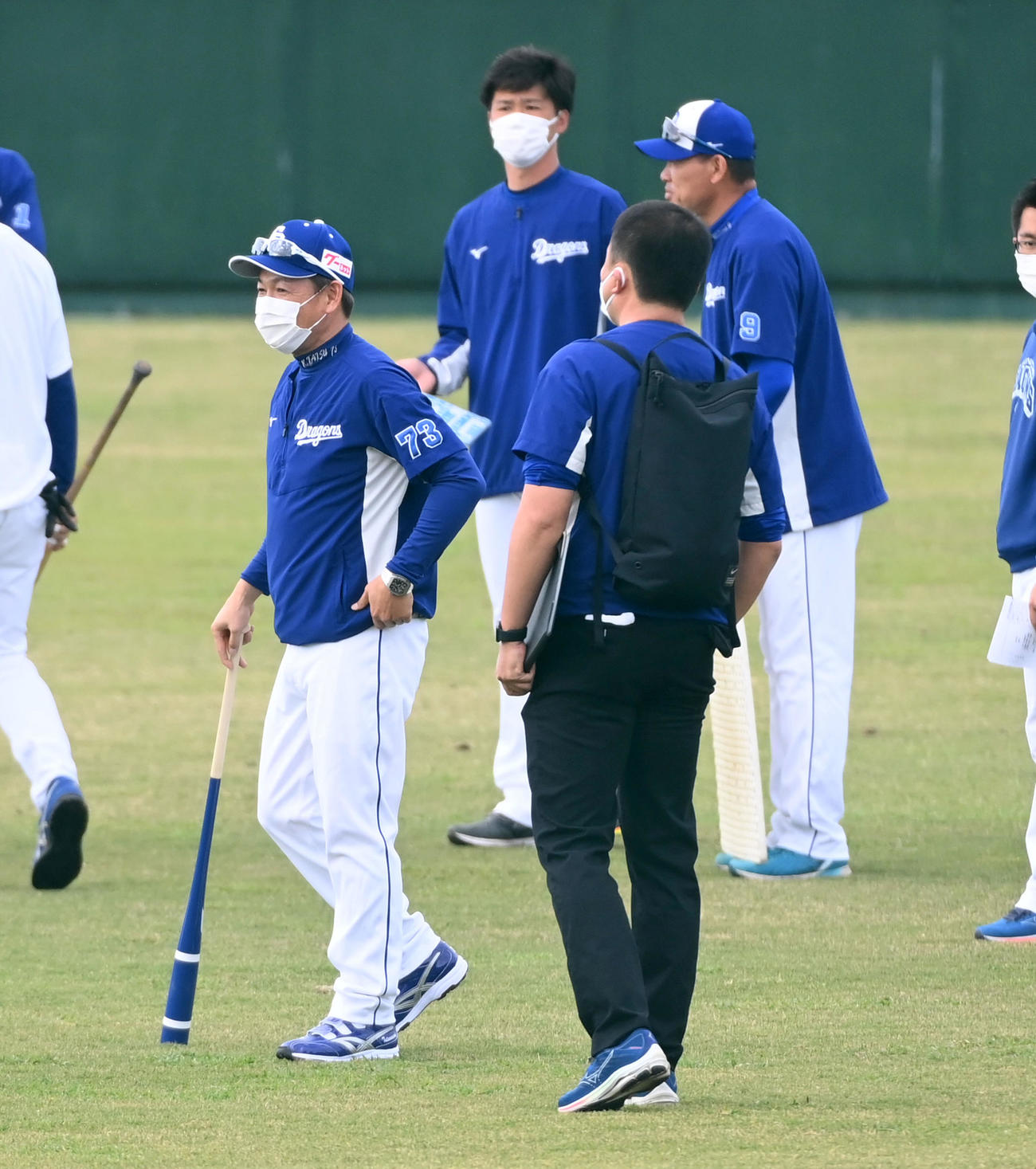 コロナ感染から復帰した立浪監督（撮影・前岡正明）