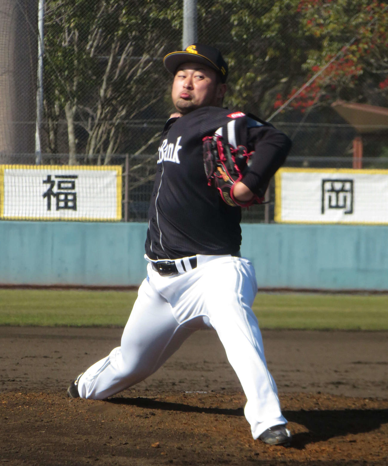 B組のシート打撃に登板したソフトバンク森