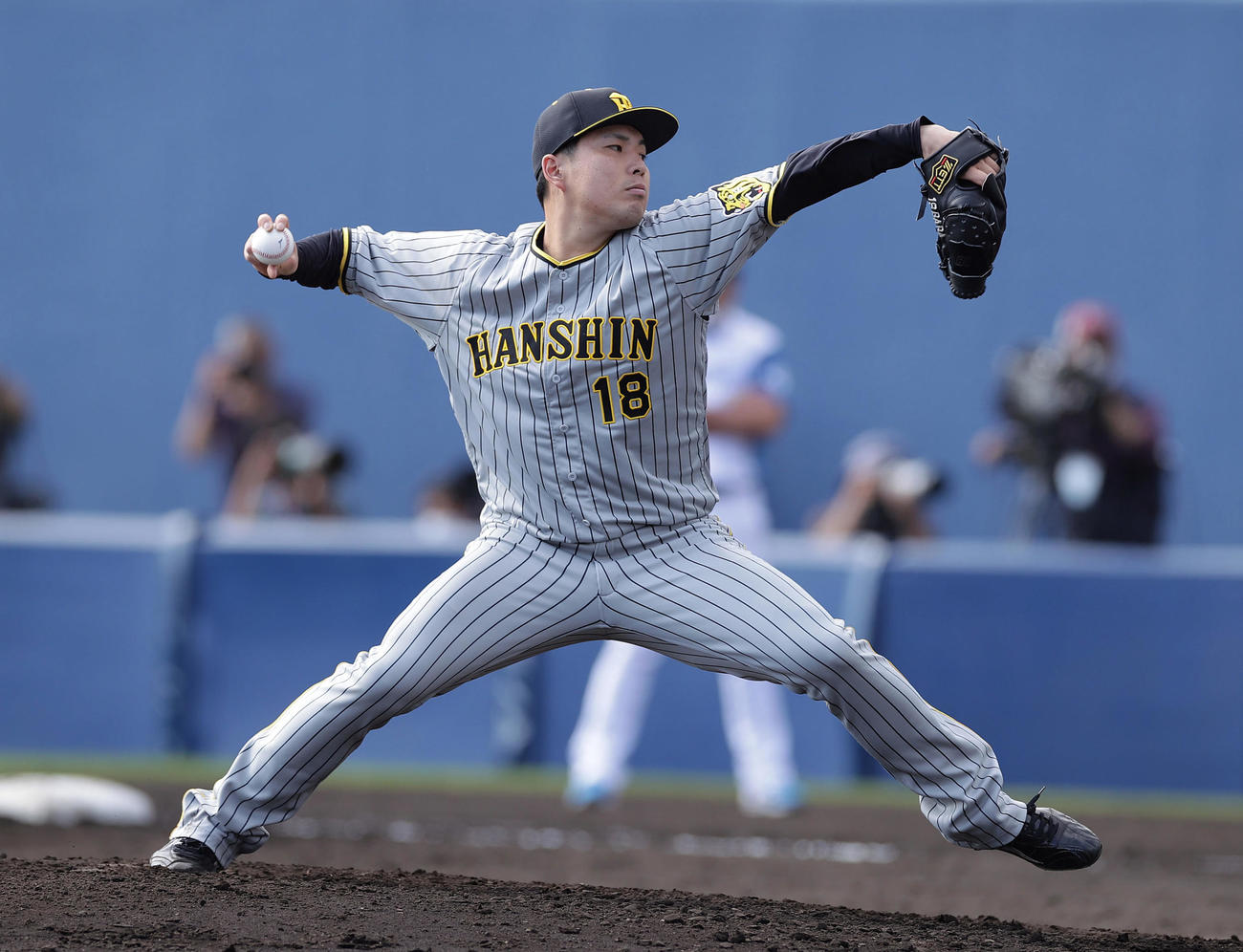 練習試合　日本ハム対阪神　7回から阪神4番手で登板する馬場（撮影・前田充）