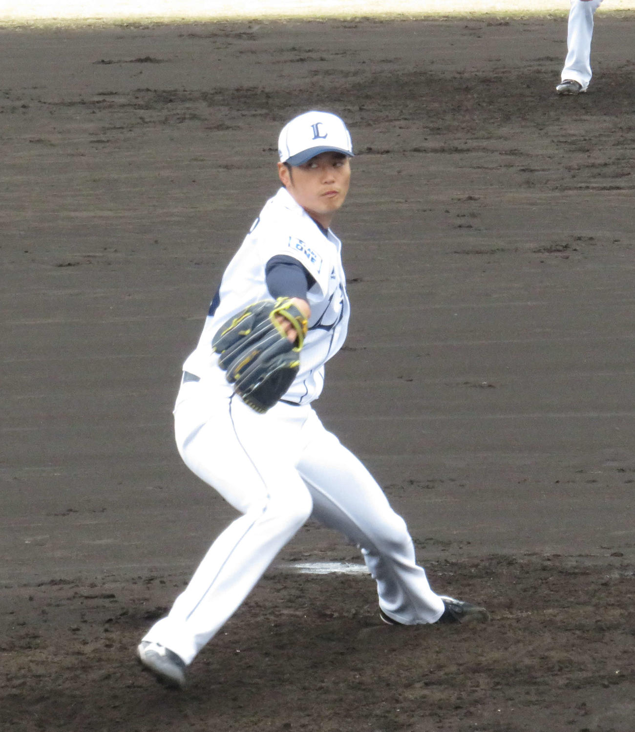 シート打撃で登板する西武佐藤