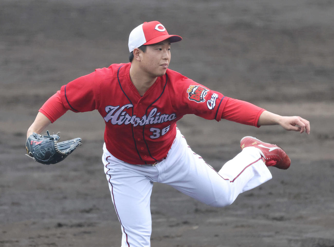 広島紅白戦　4回裏白組、紅組2番手の塹江（撮影・加藤孝規）