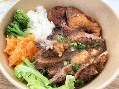 BIGBOSSランチのステーキ丼