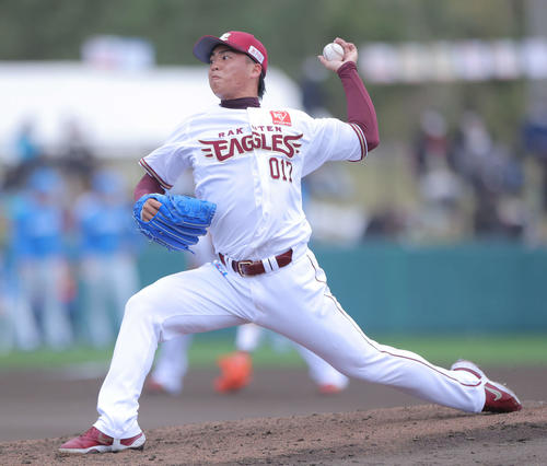 楽天対日本ハム　6回表、楽天4番手で登板する王彦程（撮影・河田真司）