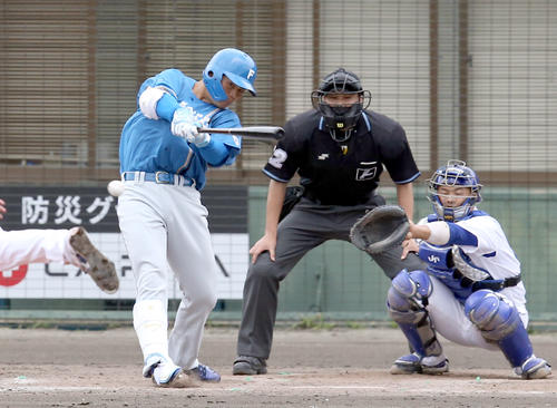 中日対日本ハム　5回表日本ハム2死、清宮は内野安打を放つ（撮影・佐藤翔太）