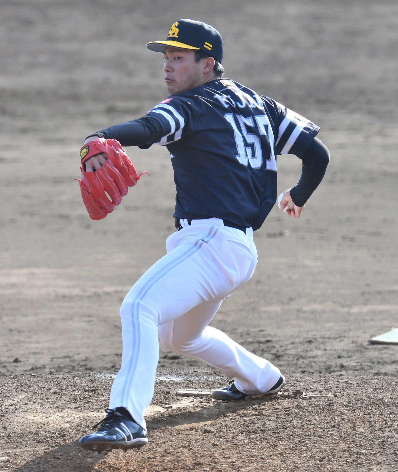 ソフトバンク紅白戦　6回裏より登板した、紅組4番手の藤井（撮影・岩下翔太）