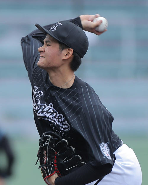 巨人対ロッテ　3回裏、ロッテ2番手で登板する中森（撮影・河田真司）
