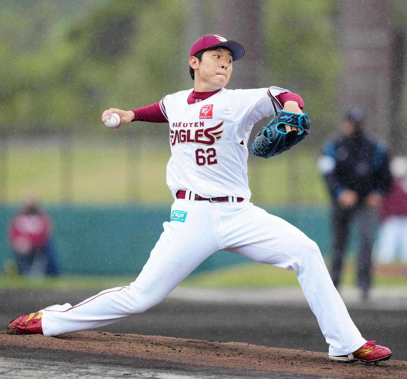 楽天対ヤクルト　楽天先発の西口（撮影・江口和貴）