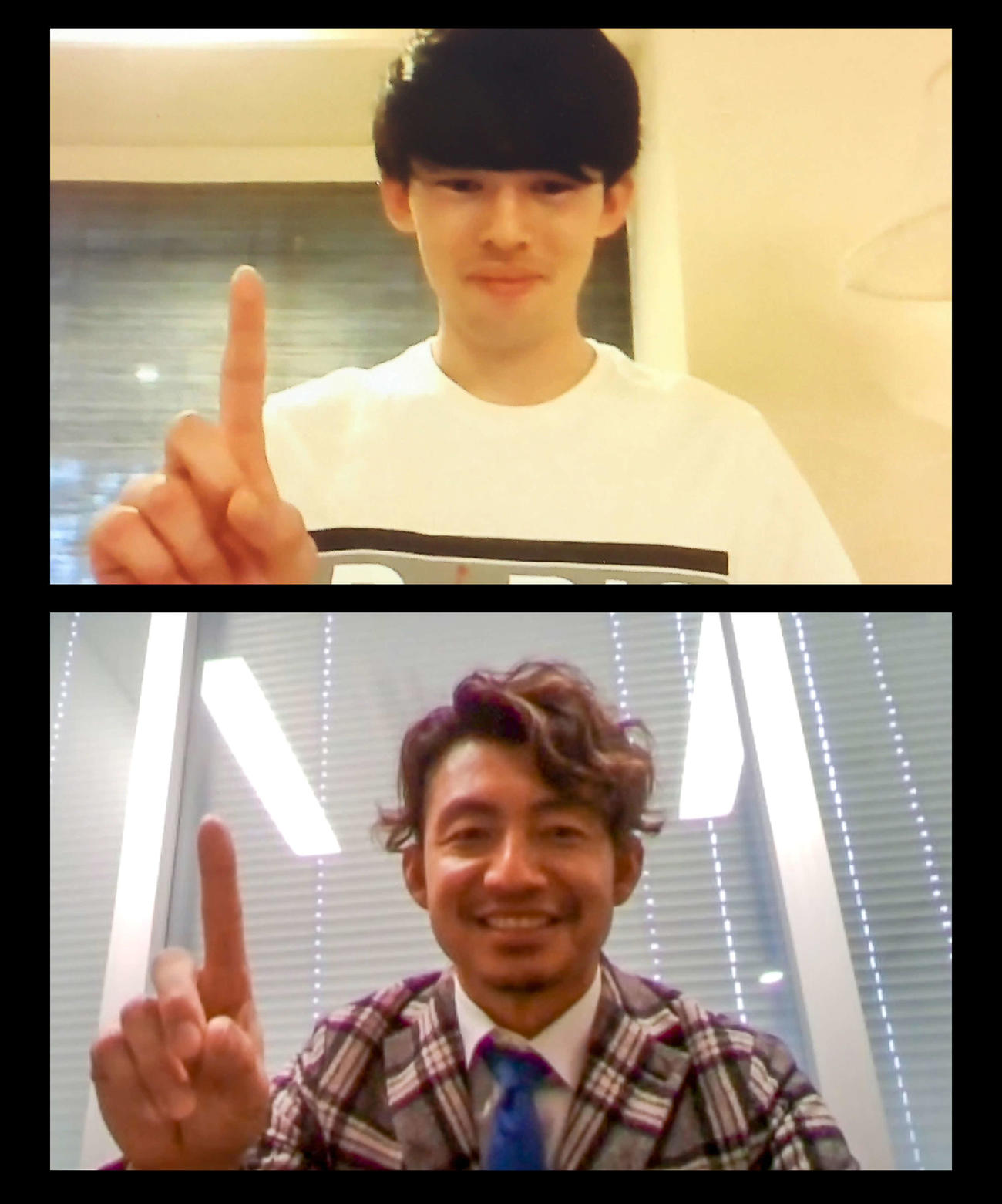 ロッテ佐々木朗（上）は本紙評論家・鳥谷敬氏のオンライン取材を受け、一緒に「No・1」ポーズを決める（撮影・上山淳一）
