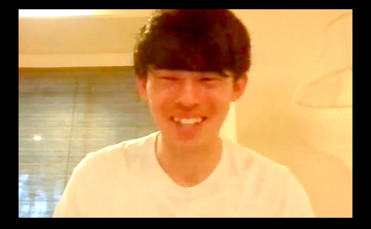 本紙評論家・鳥谷敬氏のオンライン取材を受けて笑顔を見せるロッテ佐々木朗（撮影・上山淳一）