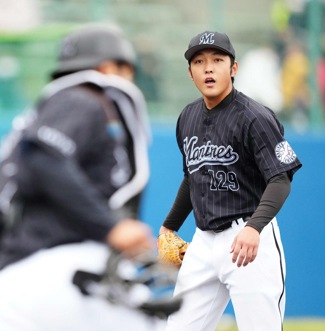 ヤクルト対ロッテ　1回裏ヤクルト2死、荒木を三ゴロに仕留めた佐藤奨（撮影・江口和貴）
