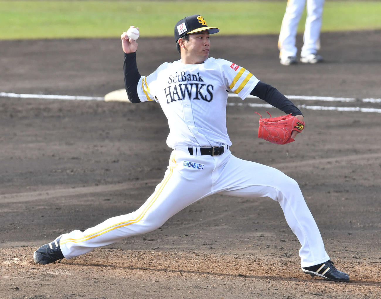 紅白戦　7回表から白組4番手で登板した藤井（撮影・岩下翔太）