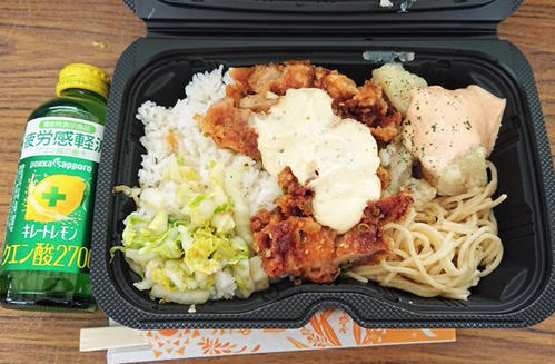 21日のBIGBOSSランチはチキン南蛮弁当