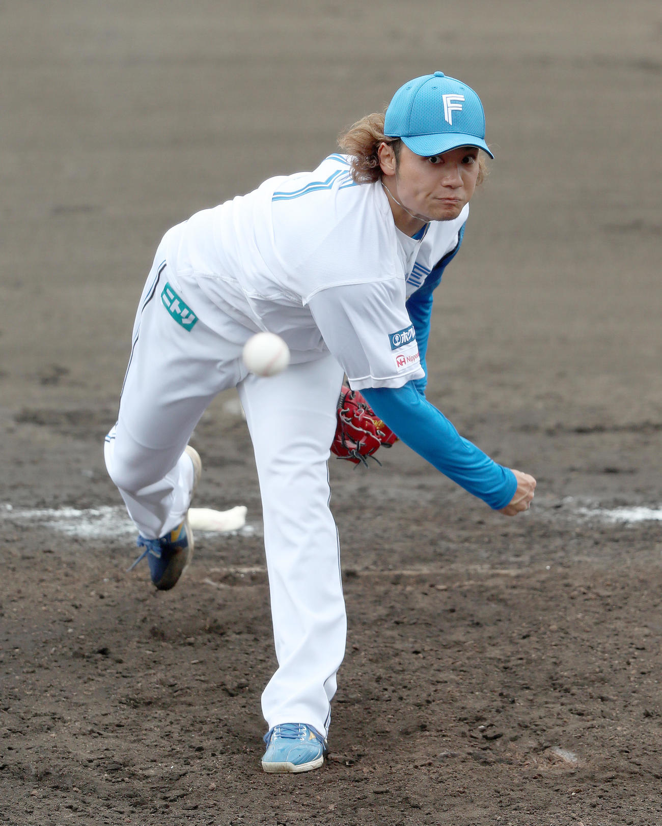 日本ハム対中日　6回から登板する日本ハム伊藤（撮影・佐藤翔太）