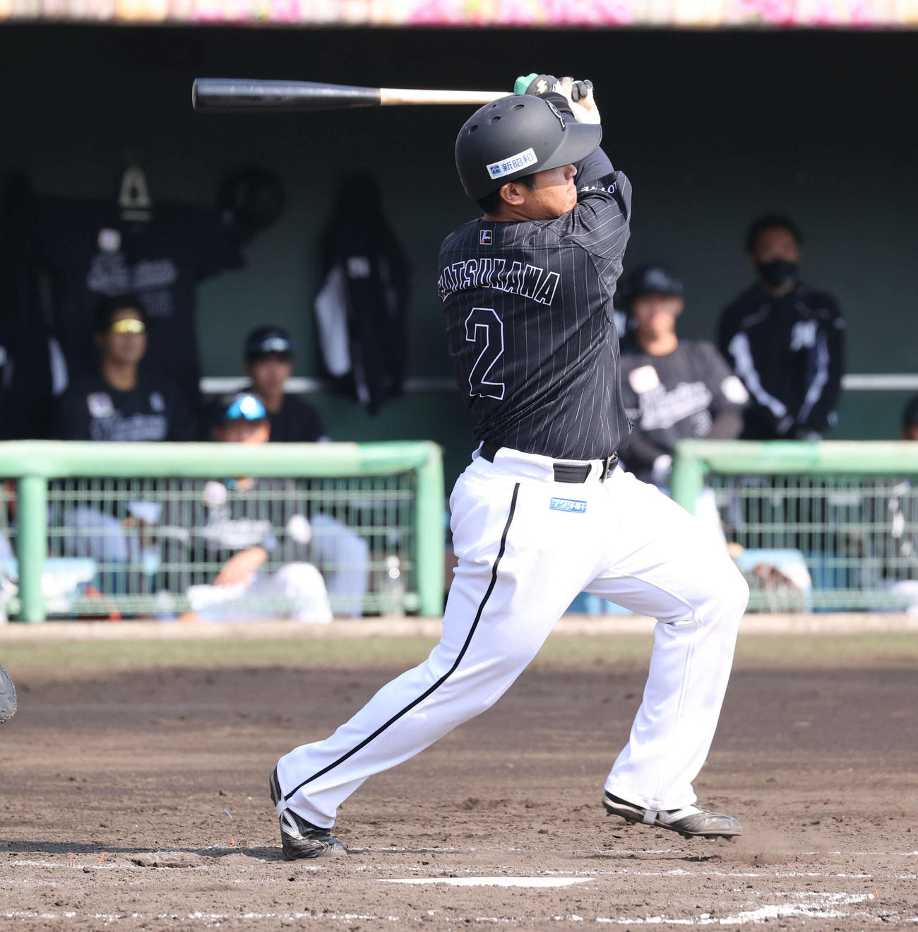 オリックス対ロッテ　3回表ロッテ2死二塁、松川は適時打を放つ（撮影・渦原淳）