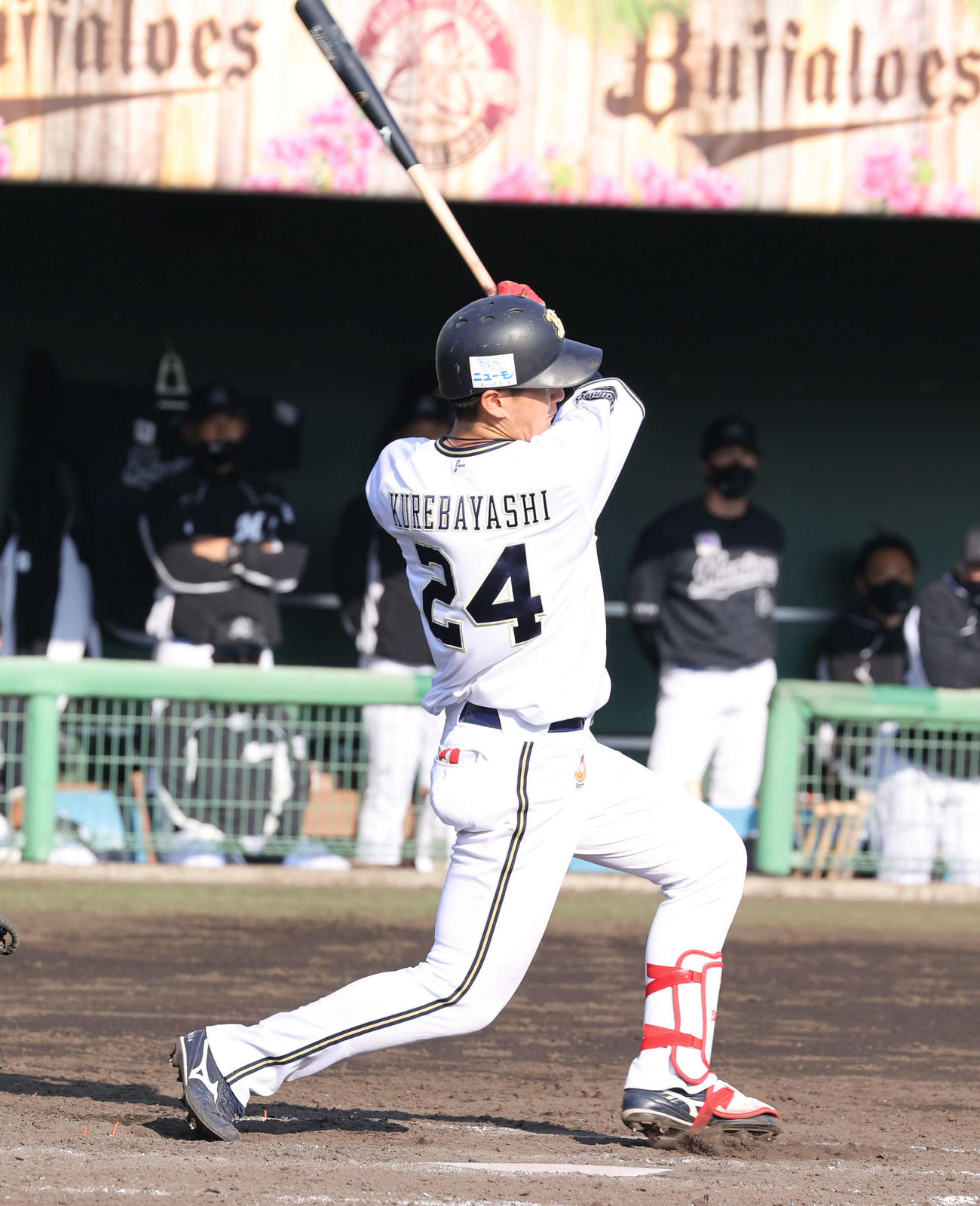 オリックス対ロッテ　8回裏オリックス1死、紅林はソロ本塁打を放つ（撮影・渦原淳）