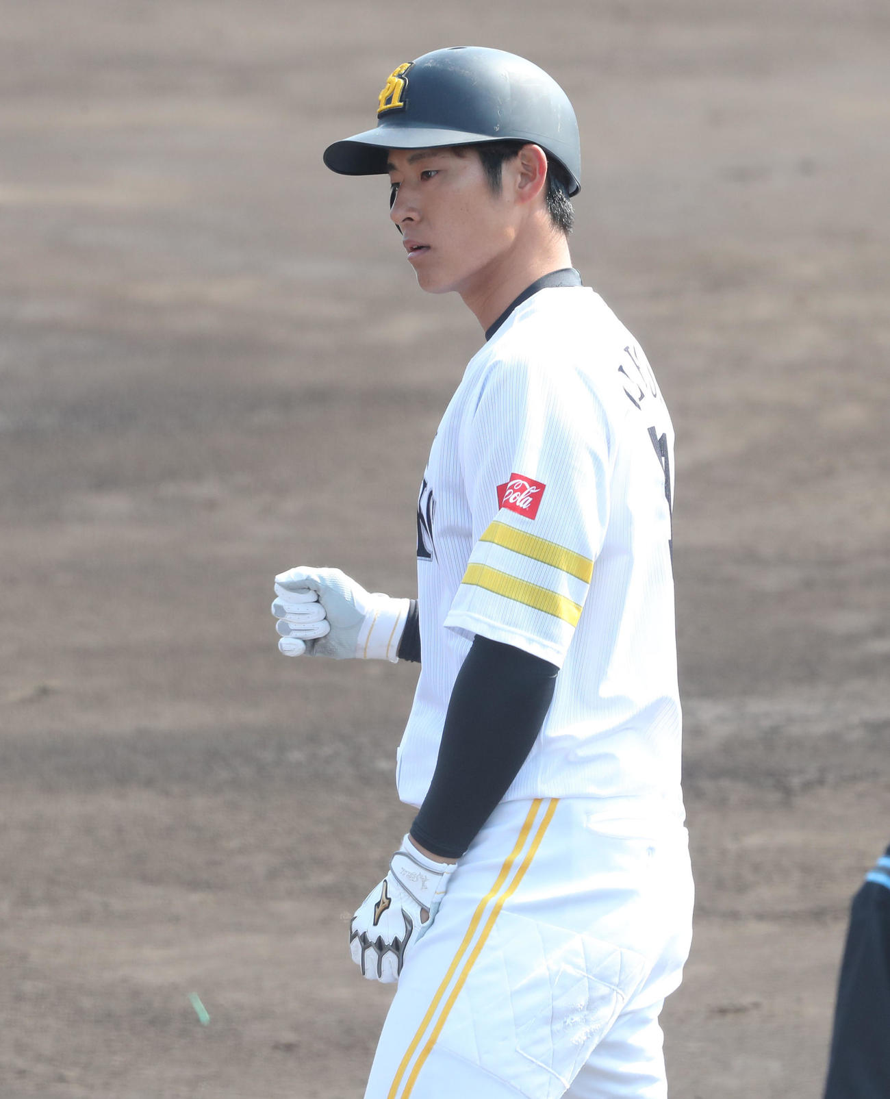 2月22日のソフトバンク対西武　2回裏ソフトバンク1死一、二塁、上林誠知は右前に安打を放つ（撮影・梅根麻紀）