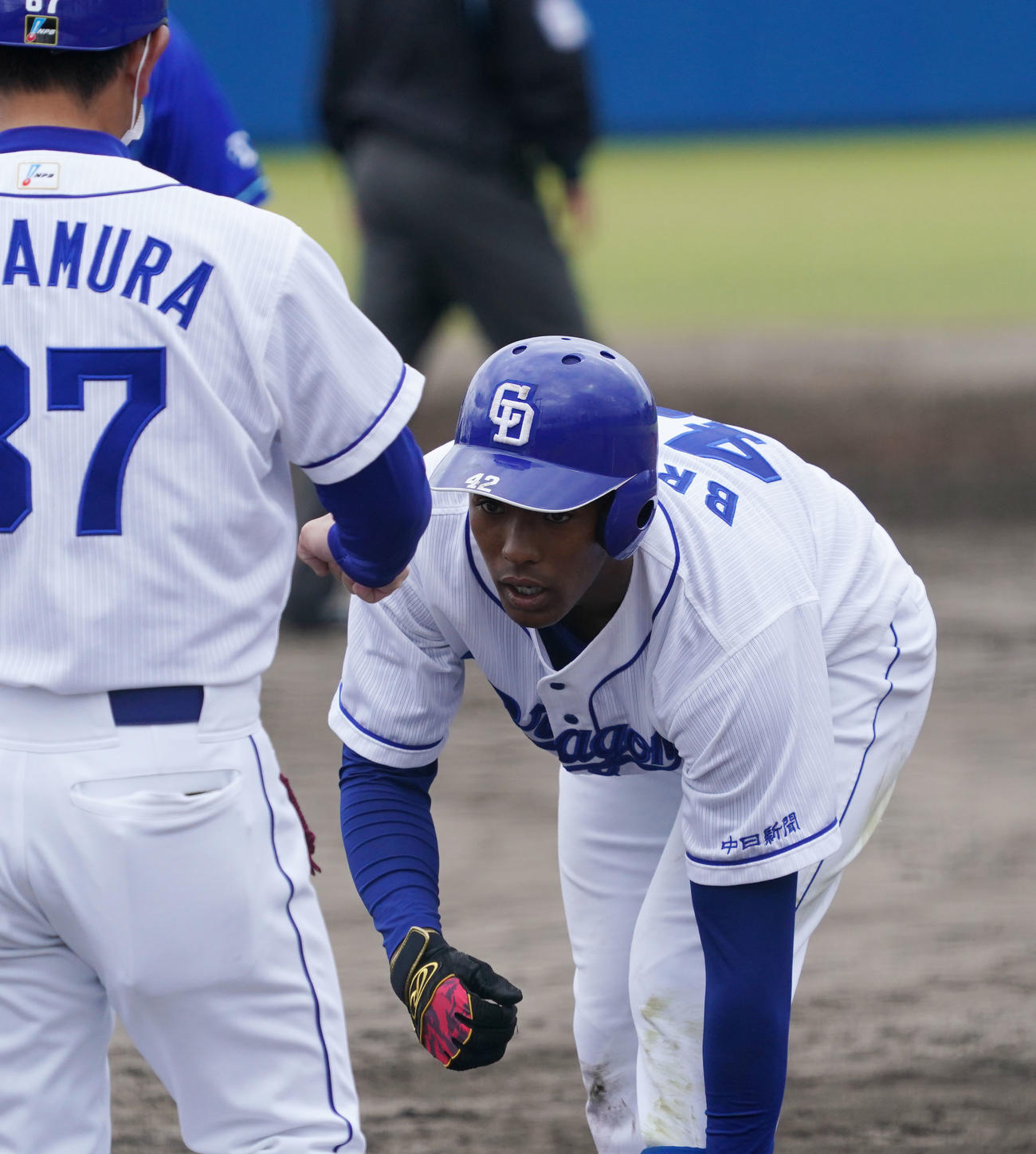 練習試合中日2軍対DeNA2軍　9回裏中日2死満塁、中前2点適時打を放ったブライト健太（撮影・森本幸一）