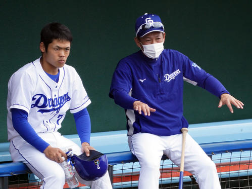 中日根尾昂がキャンプMVP 副賞は台頭願う8258安打レジェンド左